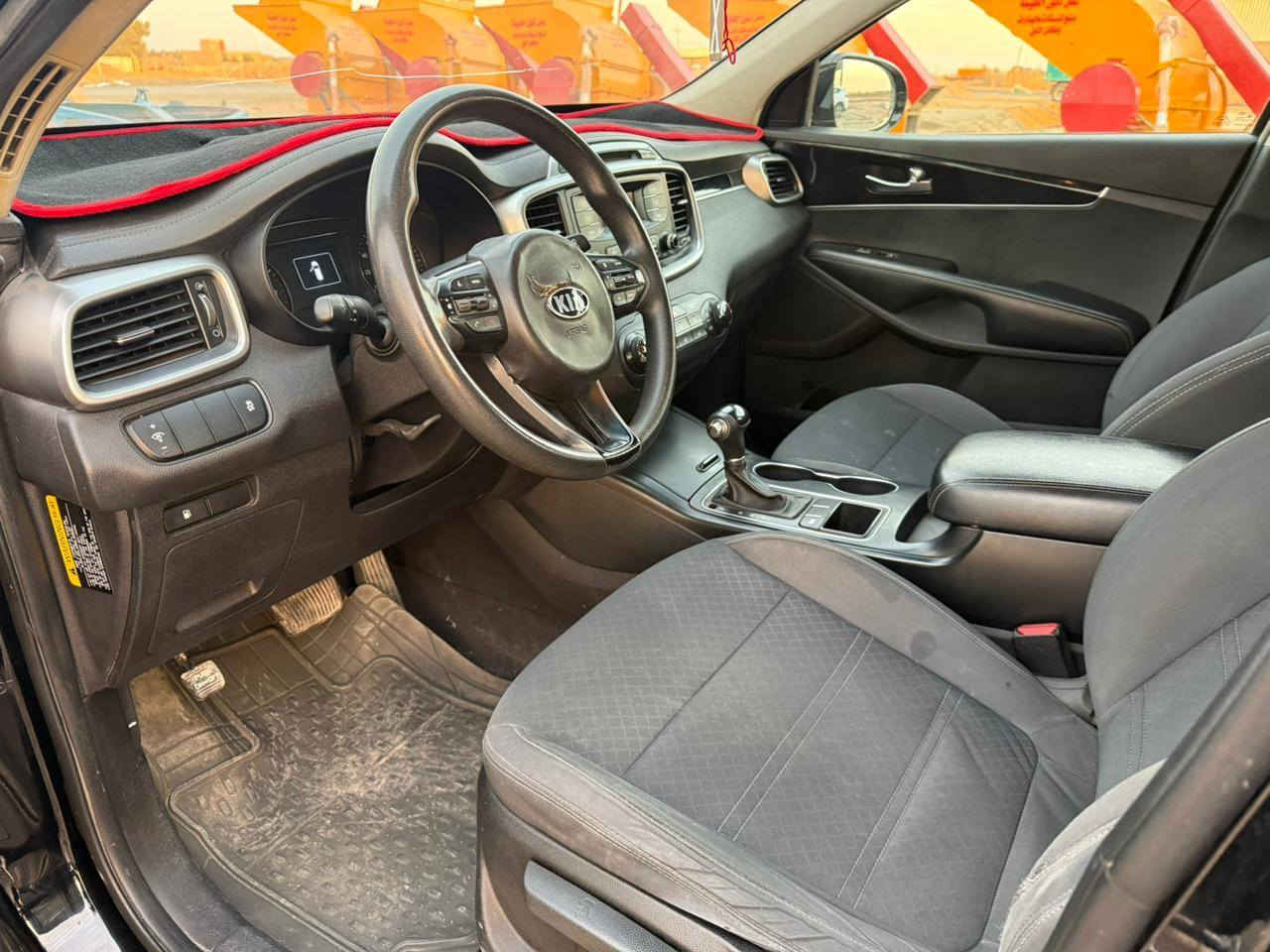 سورنتو ٢٠١٦ أمريكي
رقم بغداد تحويل مباشر سنويه ٢٠٢٨ 
محرك ٤ سلندر
العنوان واسط الزبيديه 
الاستفسار 
***********
