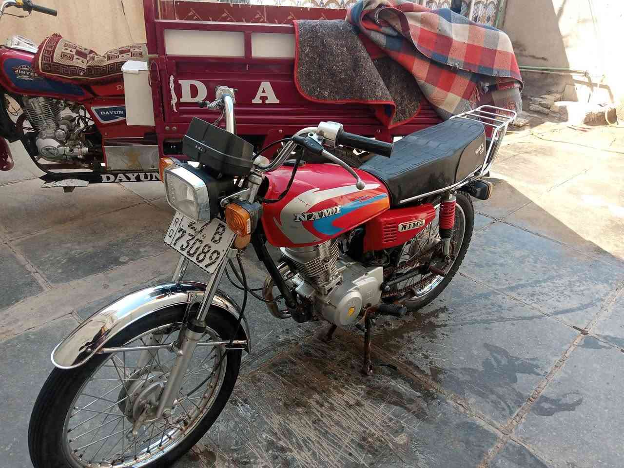 سلام عليكم شباب دراجه امتياز رقم وسنويه السعر مليون و 300 وبيها مجال الشراي هذا الرقم ***********
