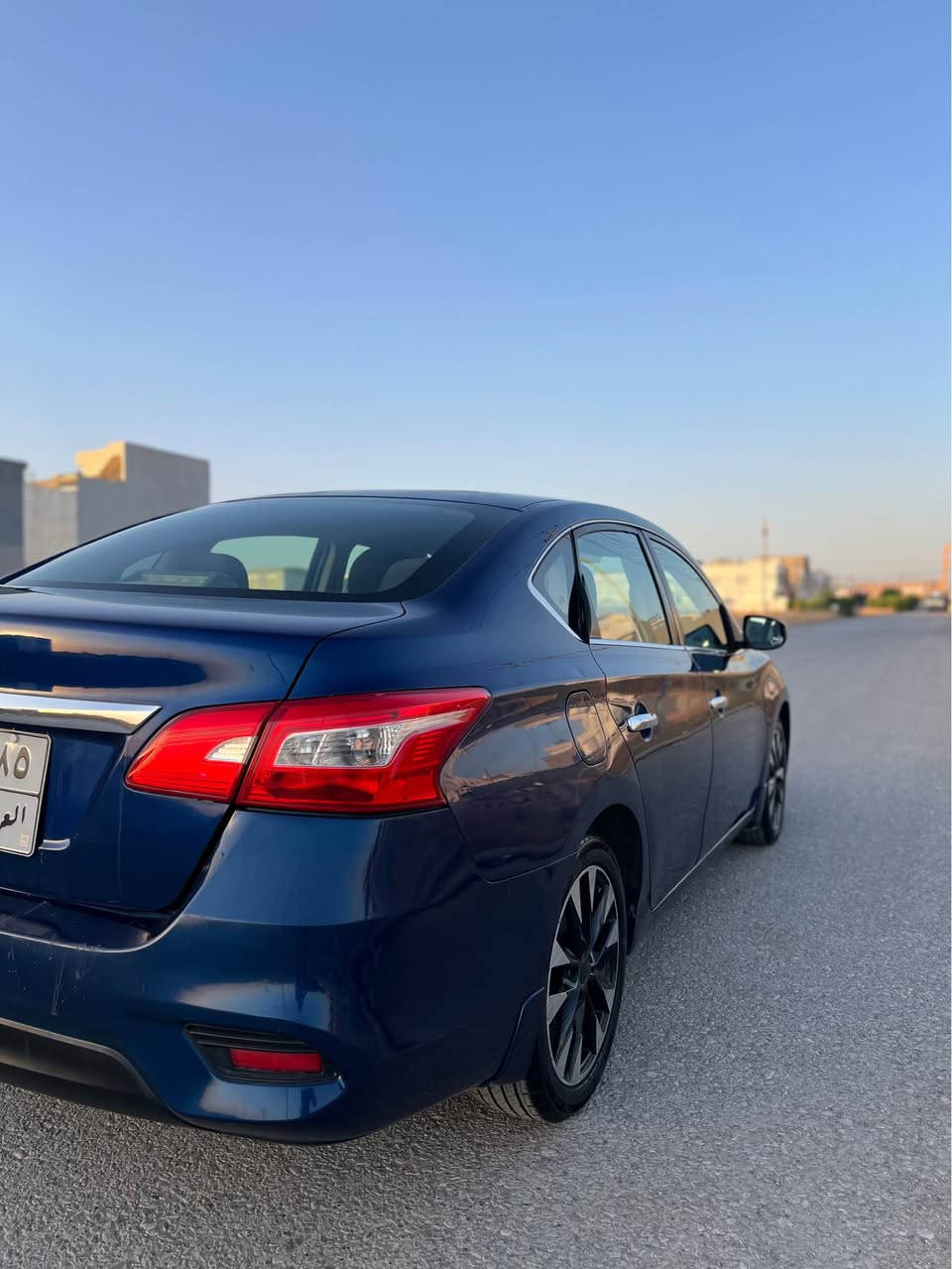 نیسان سێترای ۲٠۱۸
۱٦۸ هەزار رۆیشتوە
ماسەفات exo,sport ،شاشە،کامێرە ، ویل کرۆم
مەکینە ٤(۱.۸)
گێر و مەکینە و تەبرید بەشەرت 
جەمپکی پشتی هەیە قەپاغ سندوق و جاملخ
پێشی کەپسە بی ئێرباگ 
سەقفی کەمەک کال بوونەو قۆپی هەیە 
بەناو ی خۆمە و فەحس و هەزەی نوێیە 
ــــــــــــ
نیسان سینترا ۲٠۱۸
ماشية 168 كم (ألف)
 المواصفات: رادار، نظام ECO و Sport، شاشة، كاميرا، مثبت سرعة، ويل كروم.
 المحرك: 4 سلندر (بستن) 1.8
 الضمان: الكير والمحرك والتبريد والإيرباغ بشرط الفحص، مقدمة السيارة كبس (سليمة).
 الضرر: بيها جفتة (ضربة خفيفة) من الخلف في غطاء الصندوق والجاملغ، السقف بيه شوية تكليح (بهاتان باللون) وبعض الطعجات الخفيفة (قورچة).
 الأوراق: باسمي، السنوية والهزة والفحص جديد.
 الموقع: أربيل
 رقم الموبايل: ***********
 السعر: 93 ورقة (وبيه مجال) أربيل, العراق
