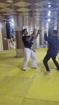 مركز فنون قتالية • دفاع عن النفس • بعقوبه