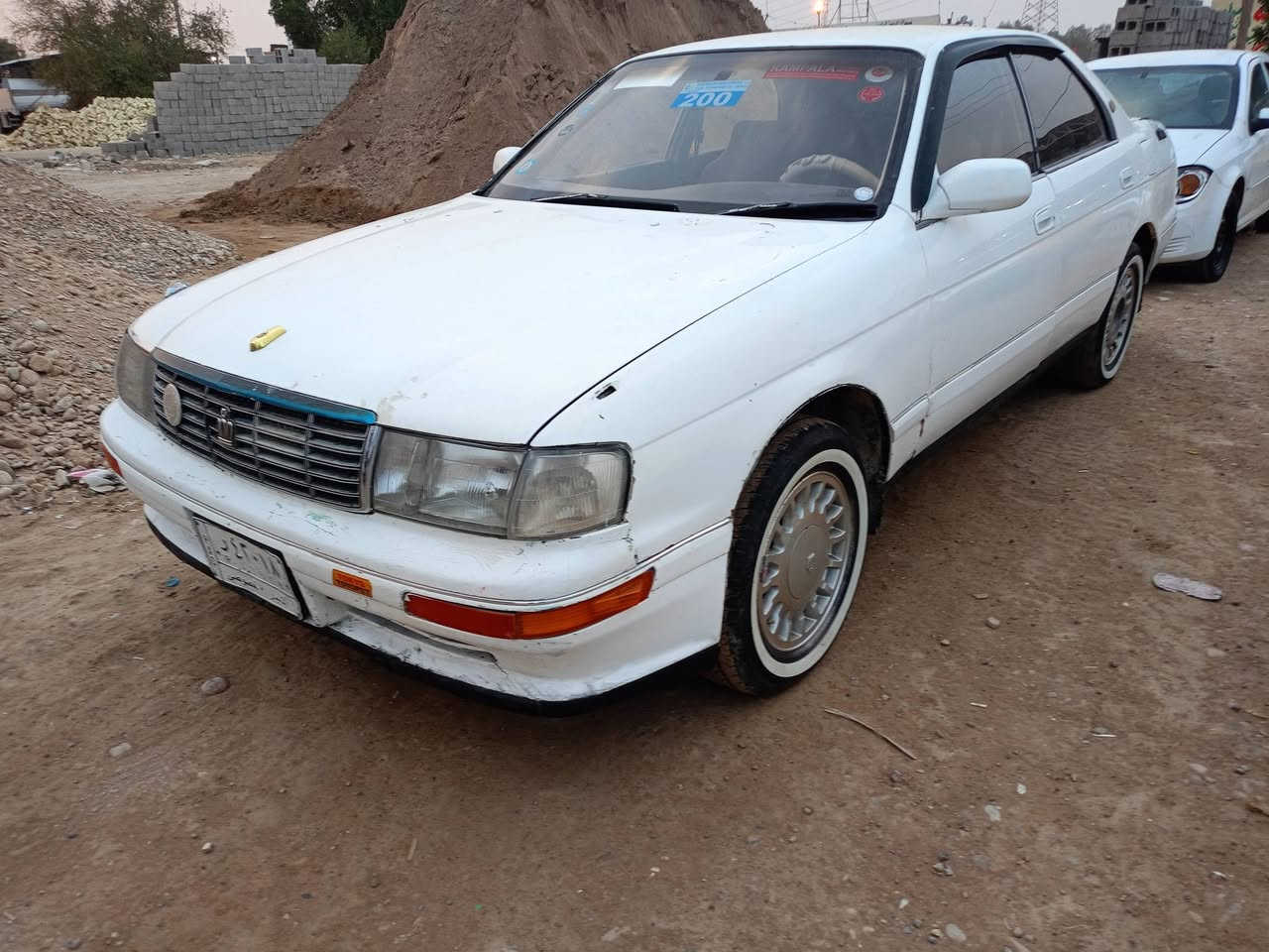 سلام عليكم بطه للبيع موديل 91 مكينة ثنين ونص بيه سنويا مجدده ل 27 مشروع وطني سيارة مكفوله من كص وضربه السعر 35 ورقة وبيها مجال العنوان واسط العزيزية مكلف بالنشر  باقي التفاصيل ع رقم الهاتف ***********
