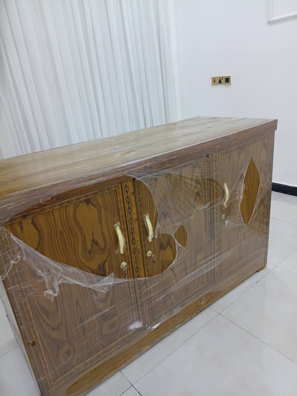 كاونتر الاول مترين 75
ثاني سنك170
سماعه 20
بوفيه 125


**إذا كنت صاحب هذا الإعلان وتريد حذفه لأي سبب، رجاءا أرسل رسالة إلى الدعم الفني**