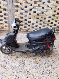 دراجه فحل للبيع السعر 300 وبيها مجال بسيط دراجه كفاله عام ومكينه برغمه...