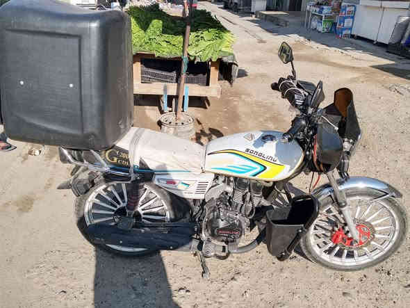 سلام عليكم  سونك سيفان للبيع المديل 26رقم شاصي 25🌹🌹🌹🌹🌹🌹🌹🌹🌹🌹🌹🌹🌹🌹🌹نازلة للشارع 9/28
لون ابيض 
ماشية 6000
مكينة CBF200ccضاغطة وزنجيل 
مبدل بيهة بس دبل امامي 
او هورن سيدان 
مكاني ((بغداد)) الرحمانية قرب ملعب الزوراء
ملاحضة بيهة درع او جنطة او هوائيات اشارة او بلوجكترات وسماعا +هورن سيدان السعر 1100مليون او او مية وبيهة مجال للشراء الاستفسار ***********

🌹🌹🌹🌹🌹🌹🌹🌹🌹🌹🌹🌹🌹🌹🌹
