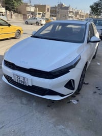 كيا 3  موديل 2024  ماشيه 30 الف مواصفاتها معروفه فول مابيها نقص فقطً ص...