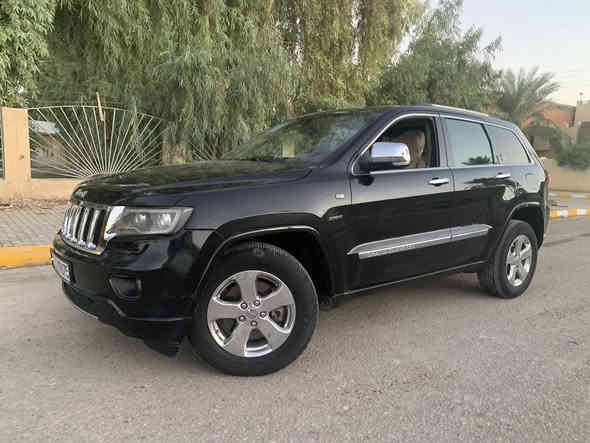 السلام عليكم
‏للبيع جيب شيروكي  وارد موديل 2011 ضرر جاملغ وبنيد بدون دواخل وشاصي ولغد شرط + باب الخلفي صبغ بدون دواخل 
مكينه 8V هيمي مكينه شرط لاتنقيص ولاتبخير 

المواصفات 
فول لمتد واحد على واحد 
بصمه تشغل + فتحت سقف + 
كراسي كهرباء +مري شفط + كهرباء + 
تحكم استيرن + كراسي جلد + تخم تاير + صدر 
تبريد تدفئه شرط 
السياره حلوه وجاهزه من كلشي مابي اي نقص  
رقم بغداد الدولي يعني شرط التحويل 
السعر 145 وبيه مجال للشراي 
الاستفسار ***********
