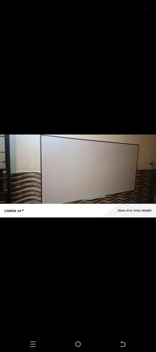 السلام عليكم عندي 10 رحلات نظيفه اشتريتهن من المعمل اجيت افتح معهد و صارت عندي حاله وفاه و ما كدرت سعر الرحلة ب35و بيها مجال و عندي ثنين سبوره حجمها مترين هم مال معهد ما مكتوب بيهن بعدهم بالكارتونه
سعر السبورة ب60 و بيها مجال 
للتواصل ***********
