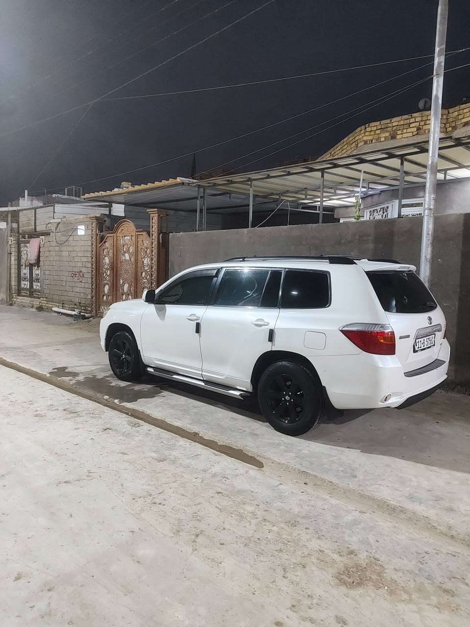 سلام عليكم للبيع تويوتا هايلاندر مديل 2009مكفوله كفاله عامه ما عده شويه تكحيل بسيط بل قماره سياره وارد كندي نص فول رقمه بغداد سنويه لل2029سياره بأسمي تحويل ثاني يوم سياره تدفئه تبريد 

مواصفات السياره

1محرك V6 3.5

2سياره دفع رباعي 

3حساسات خلفيه 

4كامره خلفيه 

5صندوك كهربائي 

6مثبت سرعه 

7تحكمات ستيرن 

8نظام ال ABSمانع الانزلاق 

9كشن السايق كهربائي 

10نظام نزول المنحدرات 

11. 7راكب Vip

12قطعتين تبريد 

وباقي المواصفات المعروفه سعر السياره 155وبيه مجال قليل مكان السياره ناصريه سوق الشيوخ رقم ***********والشراي بيه خير ويدلل
