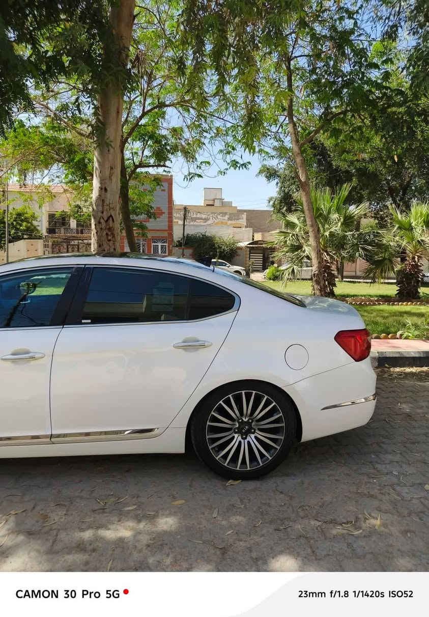 سلام عليكم
كادنزا موديل ١٤ وارد امريكي للبيع فقط
سيارة فول مواصفات VIP  اعلى مواصفات نظيفة جدا   حادثه خفيف  (قطعه واحده فقط  يعني ليبل واحد)ايرباكات سليمة كلها 

سعره ١٣٠ وبيه مجال رقم هاتف ***********
