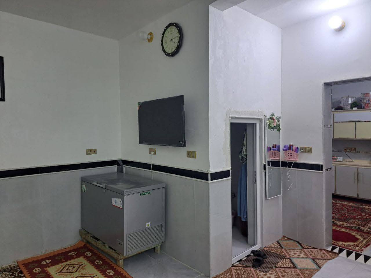 #يالله_توكلنا_ع_الله

السلام عليكم
بيت للبيع 
في منطقه سيد جميل

مساحته 200 متر طابو صرف
قرب مدرسة الحشد

بناء حديث2020 نظيف البيت  عكاده 

السعر 110 وبيه مجال للشراي 

الاتصال ع الأرقام التاليه أو مراسلتنا عبره الواتساب
اخوكم ابو مهدي للعقار***********
حيدر ابو اسد للعقار   ***********

ولدينا جميع البيوت والقطع الارضي بأسعار مناسبه 

ونحن جاهزين لعرض عقاركم عندنا
