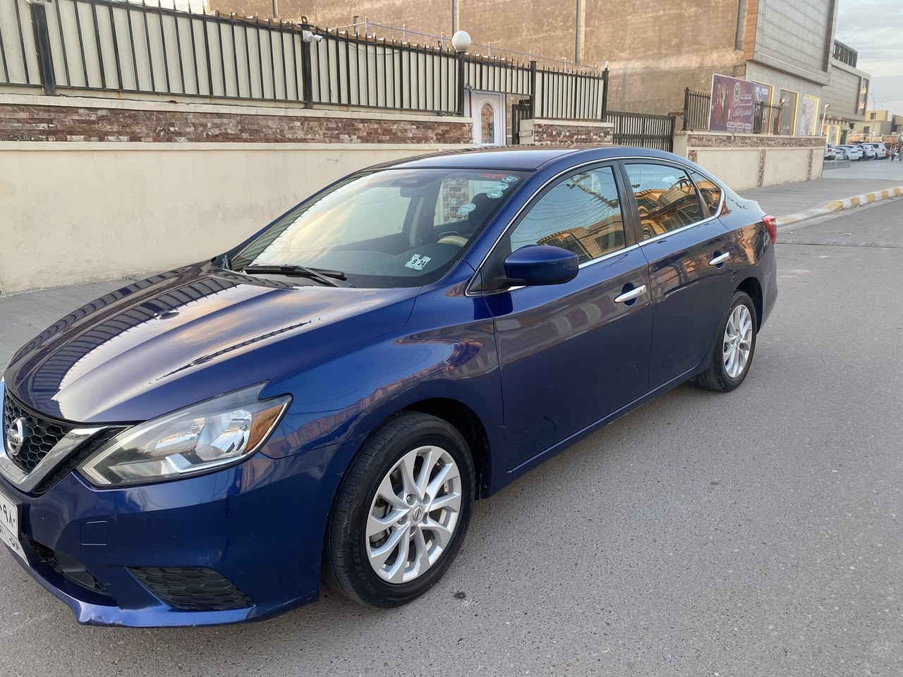 نيسان سنترا موديل ٢٠١٩ فئة sv 
وارد امريكي ماشية ١٠٧ الف ميل 
بصمة تشغيل 
بصمة ابواب 
كاميرا خلفية 
اوتو ستوب 
حادثها ابواب الخلفية وجاملغ خلفي  
*********** 
السعر ١٢٠ وبيها مجال
