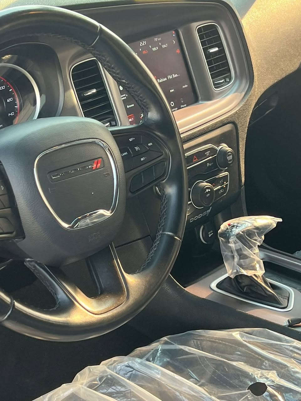 سلام عليكم جاجرموديل 23 اخيرصدار واردمريكي حادث بل منشور ضرر بصيط بجم كبس رقم ربيل جديد ماشيه ٤٤ الف حادث خسفه بس صبغ جاملغ خلفي الباقي كفاله حته بارد مابيه مكان سياره البصره السعر 240$ أبيه مجال تصال ***********
