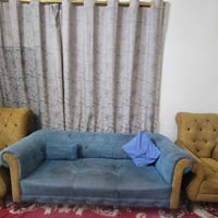 صوفا • للبيع