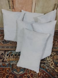 مخاد كلش نضيفه شرط فحص امام المندوب اي مشكله ترجع لأستفسار خاص ٠٧٨٠٤٢٧...