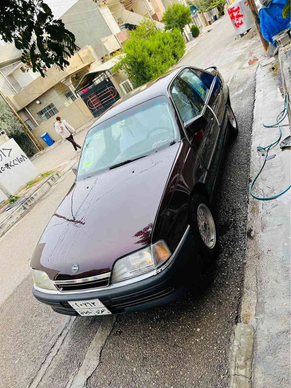 موديل 1991 حجم 20 بيلاد كيرومحرك شرط سعرها 44 ورقة 
صدر كدام خلفي كامل كامل جديدة مابيها اي نقص كهربايت شغل
رقم سليمانية وكالة عندي سنوية منتهي بيها كوبون *********** 
سيارة كلير عام جمالية بس بدون اي ضرر مكفولة 
مكاني كركوك شراي خابر عل رقم كركوك, العراق
