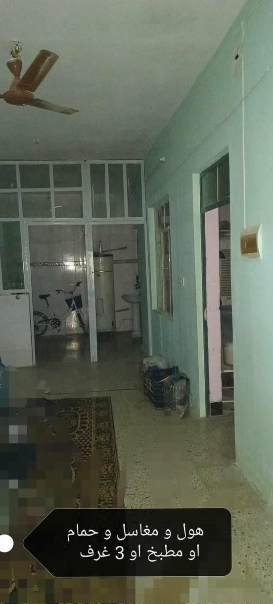 السلام عليكم  بيت للبيع بيها ٥ غرف نوم دبل حمامات دبل مطابخ المكان بعويزة خلف العلاوي ثاني فرع مساحة البيت ٢٥٦ متر ١٦ في ١٦ السعر ٧٠ مليون للمعلومات إتصال على رقم *********** او ***********
