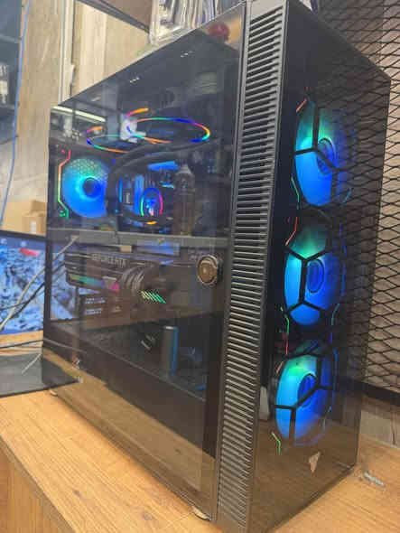 Pc gaming
R7 9700x
B650 plus wifi asus drr5
Ram 32 ddr5
512 nvm ssd.  +2x120ssd
Rtx3070 asus rog oc
850w gold
Coolar360  *********** 850$ أربيل
