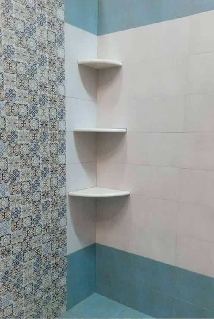 اسلام عليكم خلفه سيراميك شغل درجه وله أرضي جداري علا ٨المتر متفرغ للعمل مكاني جزيره شارع زين العابدين هاذرقمي بي وتساب ***********
