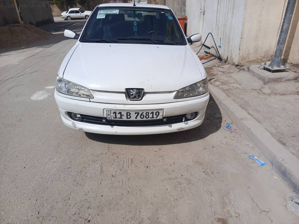 السلام عليكم شباب عندي سياره بيجو للبيع فرنسي موديل 2003بل سنويه 2002 السياره بسمي السياره خيمن الله كهربائيات كله شغاله تبريد ثلج شرط تخم تاير جديد بيه بغض التلحيضات مكينه بيه تبخير بدون تنقيص دواخله نضيفه سنتر لوك شغال السياره معروضه 43بيه مجال مكانه بغدا حي اور *********** بغداد, العراق
