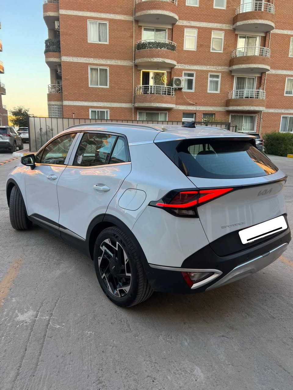 السلام عليكم
سبورتج موديل ٢٠٢٤ 

السعر :٢١٥ورقة 

المواصفات  نص فول المعروف كراسي كهرباء وتحكمات وبصمه وشاشه وغيرها

للاستفسار/***********
