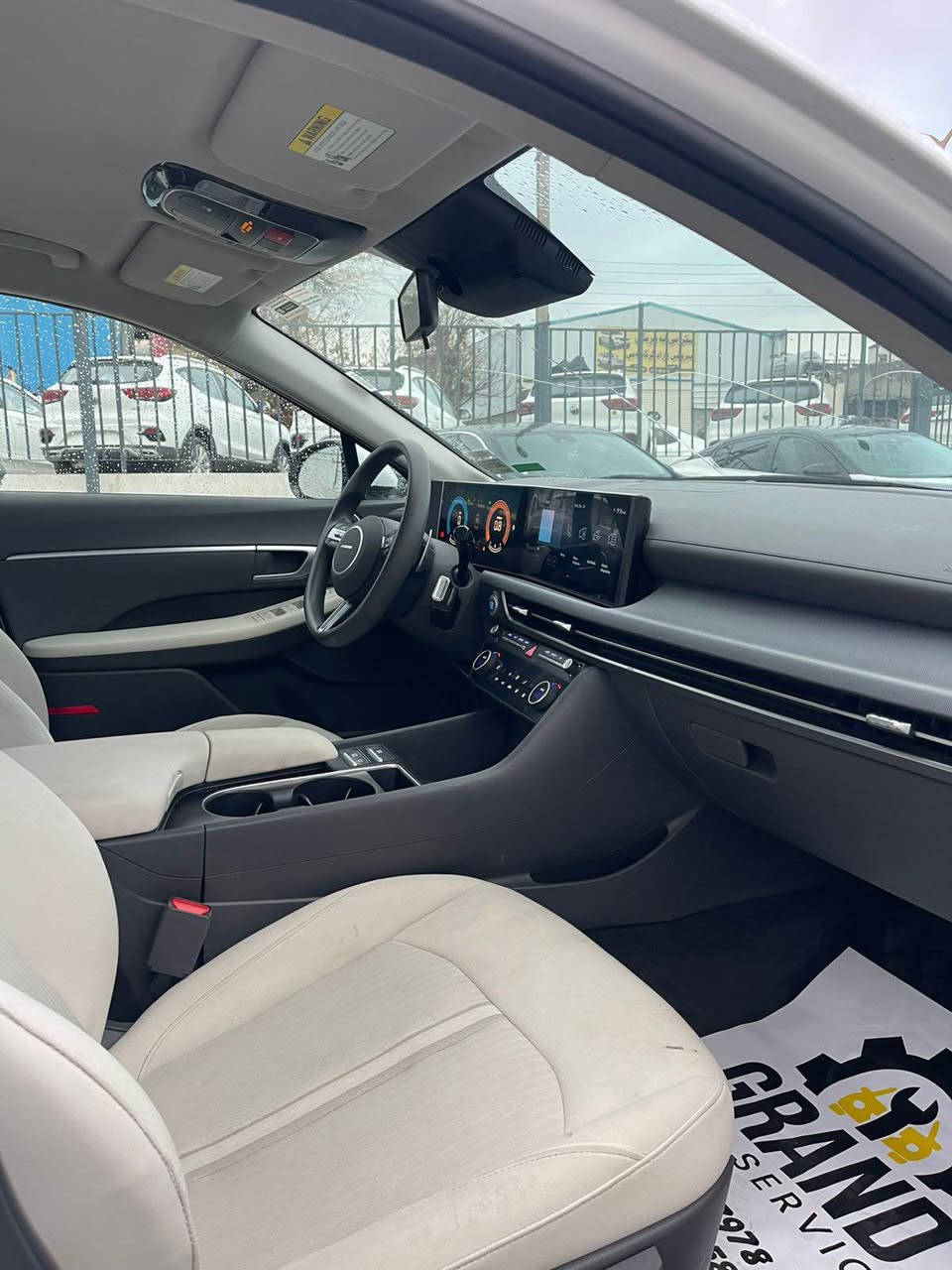 هیۆندای سۆناتا مواسفات SEL
مۆدیل 2025
نمونە لە جوانی و خاوێنی 
دوو پارچەی سبوغە 
چەملاغی دواوە سکن لەگەل چەملاغی پێشەوە سەکن بەبێ ناو گرتن 
ئیرباگ تەنها شانێک تەقیوە و دانراوەتەوە 
ناو کرێمی شاشە گەورە
نرخی ١٨٧ گەلا و مەجال 
***********
*********** رانية, السليمانية
