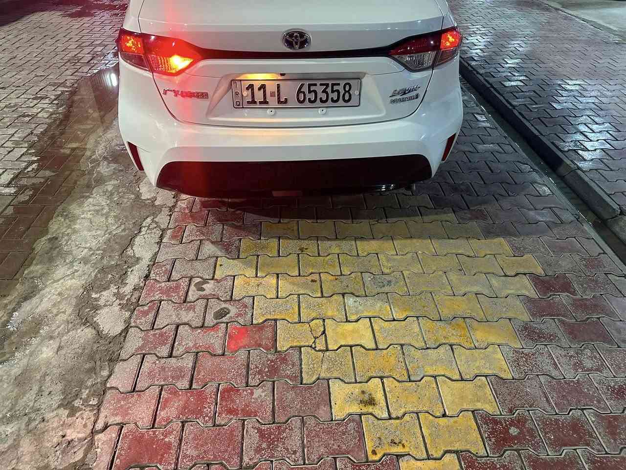 سلام عليكم كورلا هاربد موديل 2024شكل الأمريكي داخل احمر ماشيه عشرين مكفوله  لا صبغ ولا بارد السياره جديده بيها رصعات ثنين صغار بجاملغ الخلفي السعر 145وبيها مجال بكان السياره بغداد حي الرساله الثانيه رقم الهاتف ***********
