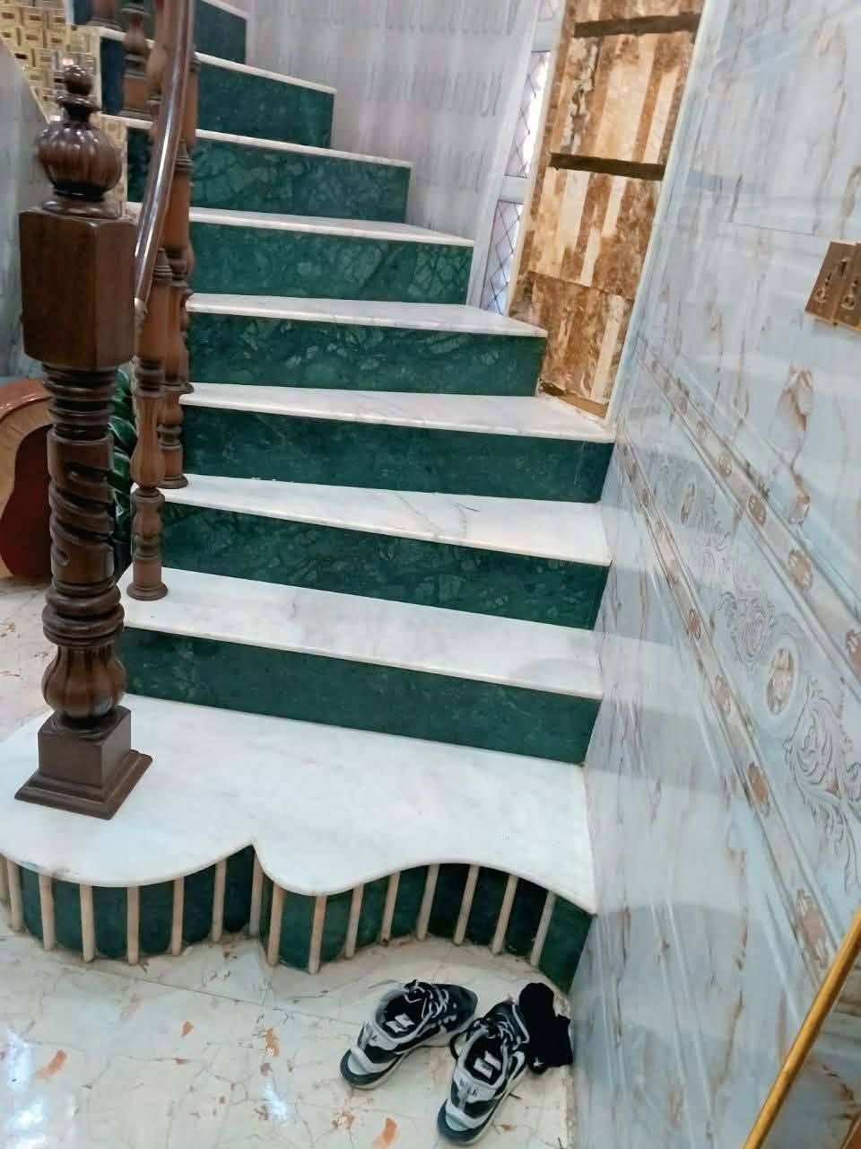 🌿 اللهم صل على محمد وآل محمد

✅ دار للبيع طابو صرف

✅ الموقع حي الزهراء قرب المستوصف قرب المدارس الصينية

✅ المنطقه خدمات كامله تبليط مجاري ارصفه

✅ المساحه ١٢٥ متر واجه ٦ وربع

✅ البناء طابقين

✅ الطابق الأول غرفه وصاله واستقبال ومطبخ وصحيات داخلية وخارجيه ومناور وكراج

✅ الطابق الثاني غرف عدد ٢ وصاله

✅ الدار مطلوب اسكان ١٥ مليون

✅ السعر سوي متابعه للصفحه و علق بالصلاة على محمد وآل محمد يجيك السعر خاص

☎️ للاستفسار ***********

✅ مكتب ابو عبدالله الشمخاني للعقار

⬆️ عندك عقار تريد اتبيعه دزه خاص والباقي علينه ديوانية, القادسية

