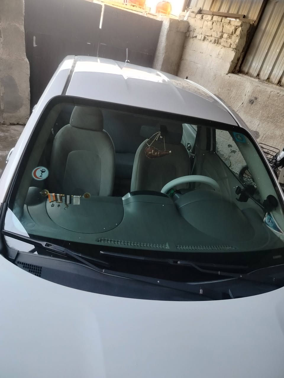 سلام عليكم
سني هندي ام البليته الزركه
موديل 2017
بيهه طخطخات امعدليهن بارد 
مابيهه تبديل وبيهه مكانات صبغ قليل 
مكينه كير شواصي مكفول 
سعر 85وبيه مجال حك الجيه 
العنوان بغداد الحريه 
رقم الهاتف ***********

