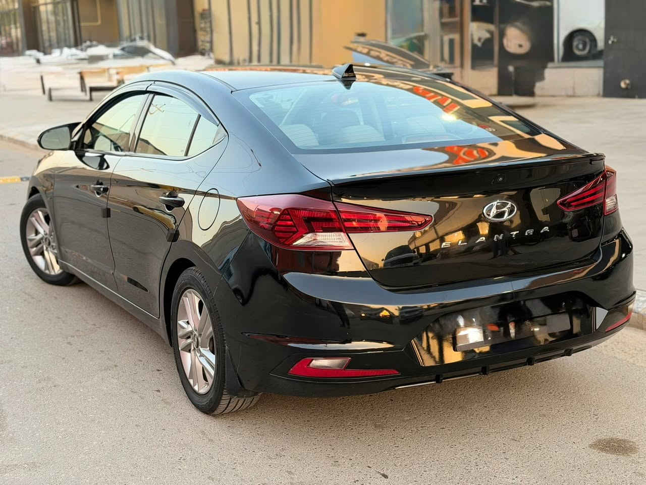 للبيع نقد فقط النترا 2019
النترا 2019 رقم اربيل الجديد بأسمي شرط الوكاله والتحويل 

كير محرك شرط محرك وكير وضع شركة مامفتوح برغي بيهم 

محرك 2000 دوش شرط وضع شركه

كير اي تي AT شرط وضع شركه

مواصفات نص فووول عدا الفتحه والبصمه 

ماشيه 100 الف بيها قطعه ونص صبغ بدون دواخل وبدون ايرباككك شرط سيارة جديدة واحلى من الصور 

السيارة جاهزه تبريد وطخم وطخم تايرات ومحرك وكير كلو شرررط ووضع شركه 

السعر 123 وبيها مجال بسيييط 

مكاني موصل الايسر حي سومر 

للاستفسار ***********
