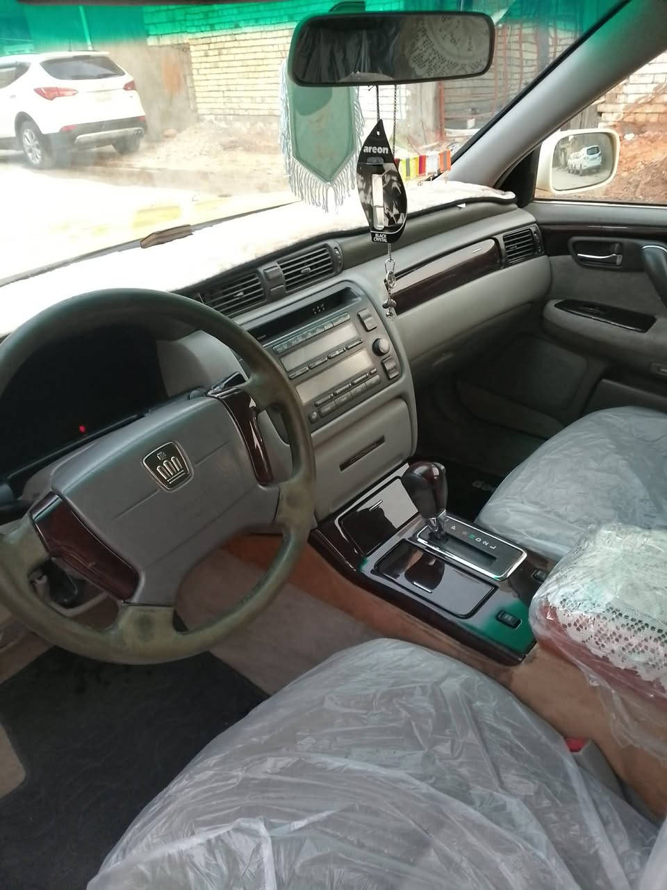 سلام عليكم ملكه موديل 2005رقم بغدادصدامي سياره كصتين محرك 2000بلادي اسوي وكاله للياخذه 
محرك وكيرجدد
تخم تايرجديد
حداديه جديده 
سياره جاهزه ونضيفه 
سعرالمطلوب ٣٨
***********
عنوان كوفه حي نيسان
