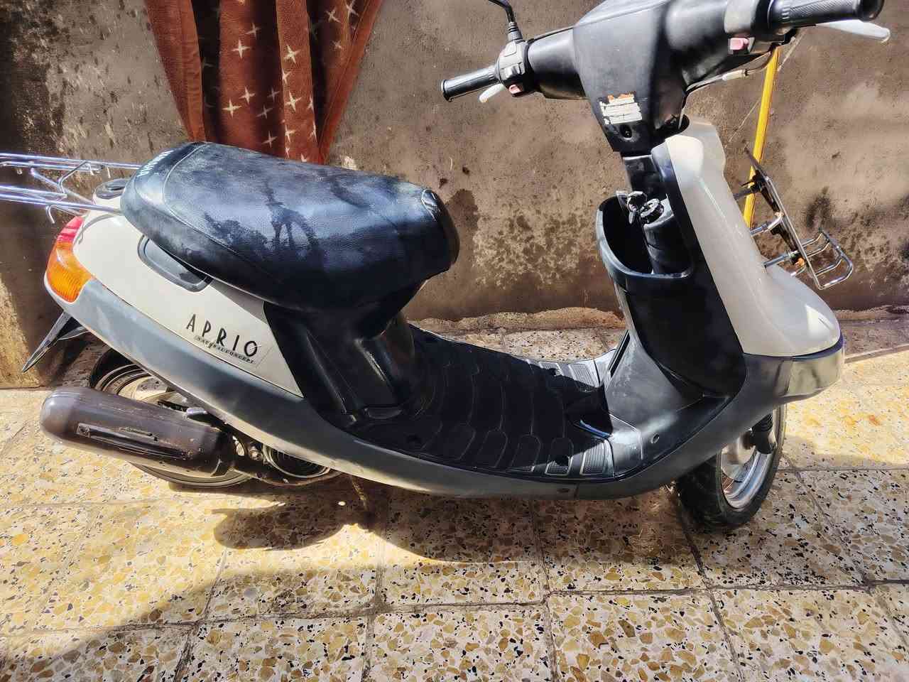 السلام عليكم داجه بطه 1999 حته وصل معرض بيه  للبيع دراجه كامله من كلشي كهربائيات مكينه عدادات والدراجه ما مفتوحه دراجه حلوه واحله من الصور المكان حي العباس ***********
