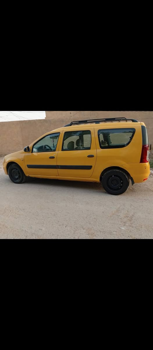 السلام عليكم رينو لبيع كفاله تبريد حداديه نص عمر تخم تاير جديد تبريد شغال رقم نكليزي مكاني الديوانيه قضاء غماس ***********
