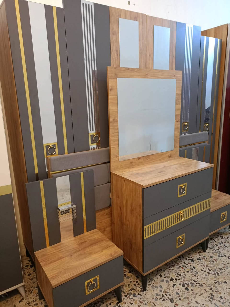 غرفة تركي 🇹🇷 مستخدام
5قطع  ✨✨
نضافه 90 💯
نضام ابواب 💖
السعر450 قفل 🔐 💖💸
مع شد🪛 ونقل 🚚  مجاني  داخل بغداد  محافظات بكروه


**إذا كنت صاحب هذا الإعلان وتريد حذفه لأي سبب، رجاءا أرسل رسالة إلى الدعم الفني**