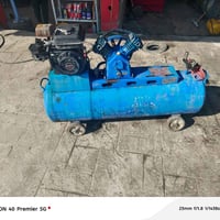 كمريسر حجم 250لتر  شغال للبيع السعر 200 الف فقط التواصل علا ارقم 07748...