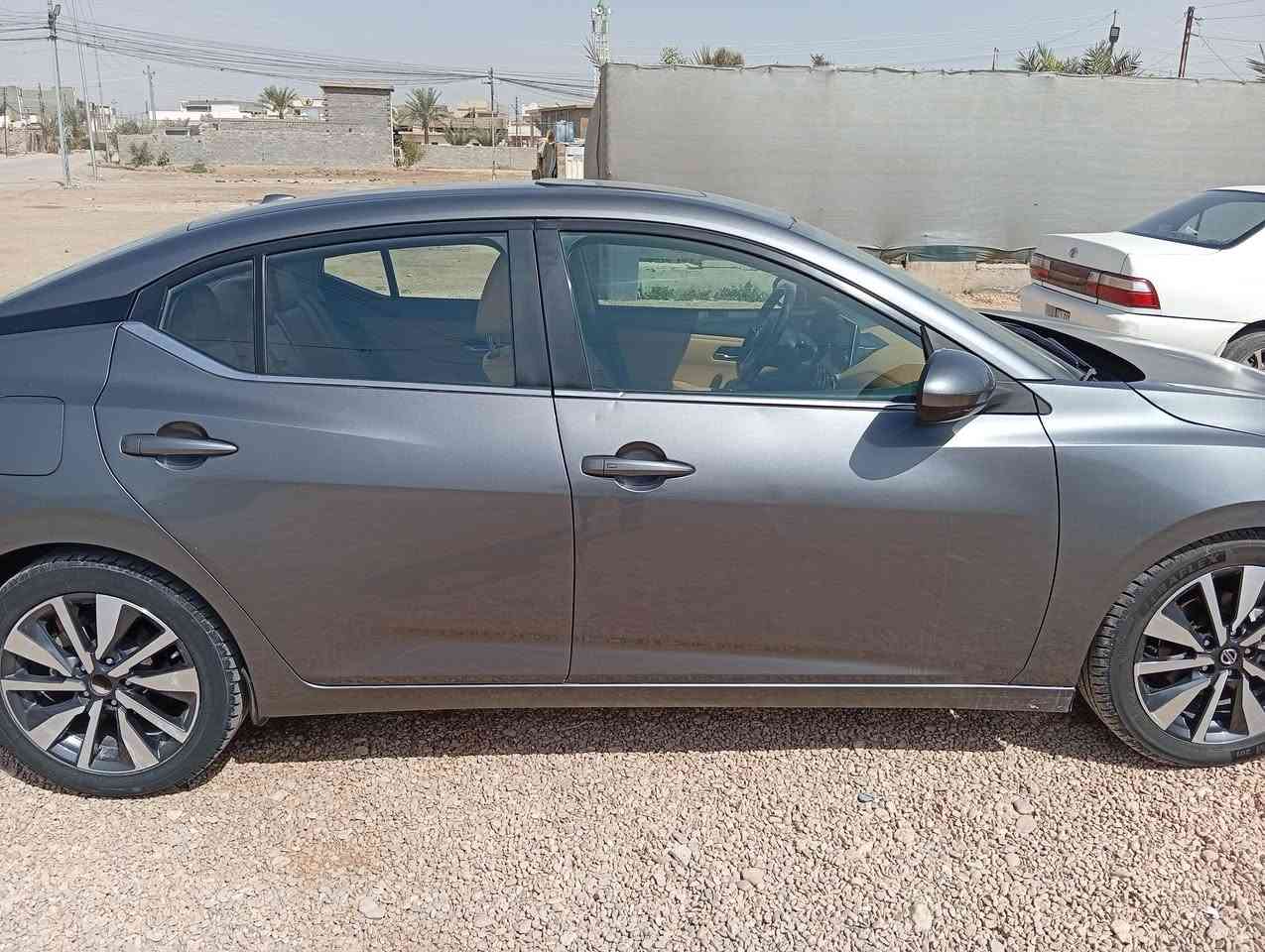 للبيع سياره نيسان سنترا موديل 2021  (رقم معوقين )فول مواصفات فتحة سقف داخل لونين تحديد مسار رادار مامي خلفي وارد امريكي احدثها تبديل بنيد معروضة 125 ورقة اتصال على رقم *********** أو ***********
