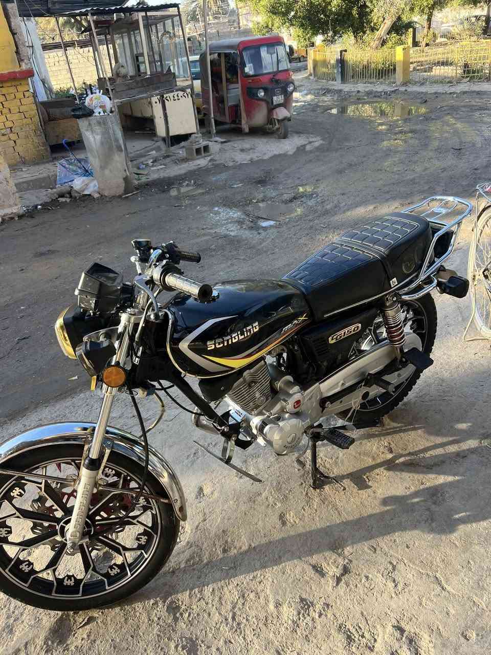 السلام عليكم دراجه سيفان للبيع موديل 2024 اوراق بيهة دراجه خير من الله اي نقص مابيهة السعر700وبيهة مجال وبيك خير وتدلل اتصل عل هاذه الرقم ***********
