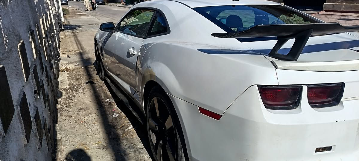 كمارو للبيع موديل 2012 ستة سلندر محدث البجم 15  السعر 75 بيها مجال نزلت سعرها بسبب الوعود الكاذبة  تحويل ثاني يوم الشراي يتصل بيها ملاحضات بسيطة الشراي يتصل
الرقم  ***********
