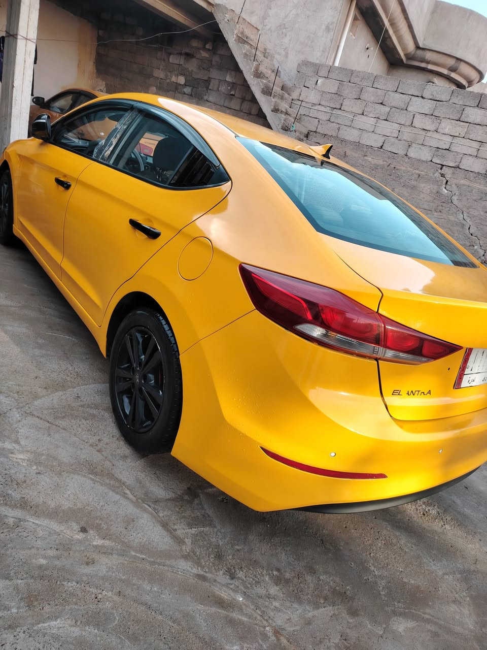 السلام وعليكم افانتي 2018 فول مفول عده السلايت تحكم 3 بصمات ابواب تشغيل صندوق شرعي موجود وكيل اول اني رقم نينوى ضرر جاملق امامي سكن بي داخل
السياره خير من الله جاهزه كير محرك  تاير حداديه كلو جديد ماناقصها غير ستر رب العالمين او مراوس بخصوصي حسب القناعه  اتصل وتدلل ***********
