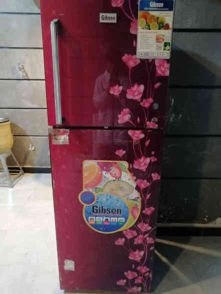 غراض منزلية البيع عنوان حفرية *********** ثلاجة ٢٤ غدم
