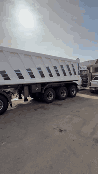 يا الله سكانيا سحال مزوج2018 فول مواصفات مكينة8v520 كامل راس وعربانة ماكنيسان مربوطة عليه قلاب رفع قمارة ريموت سبلت  خزن سيارة مفولة مواصفات *********** الاتصال بيع كاملةالسعر925$
