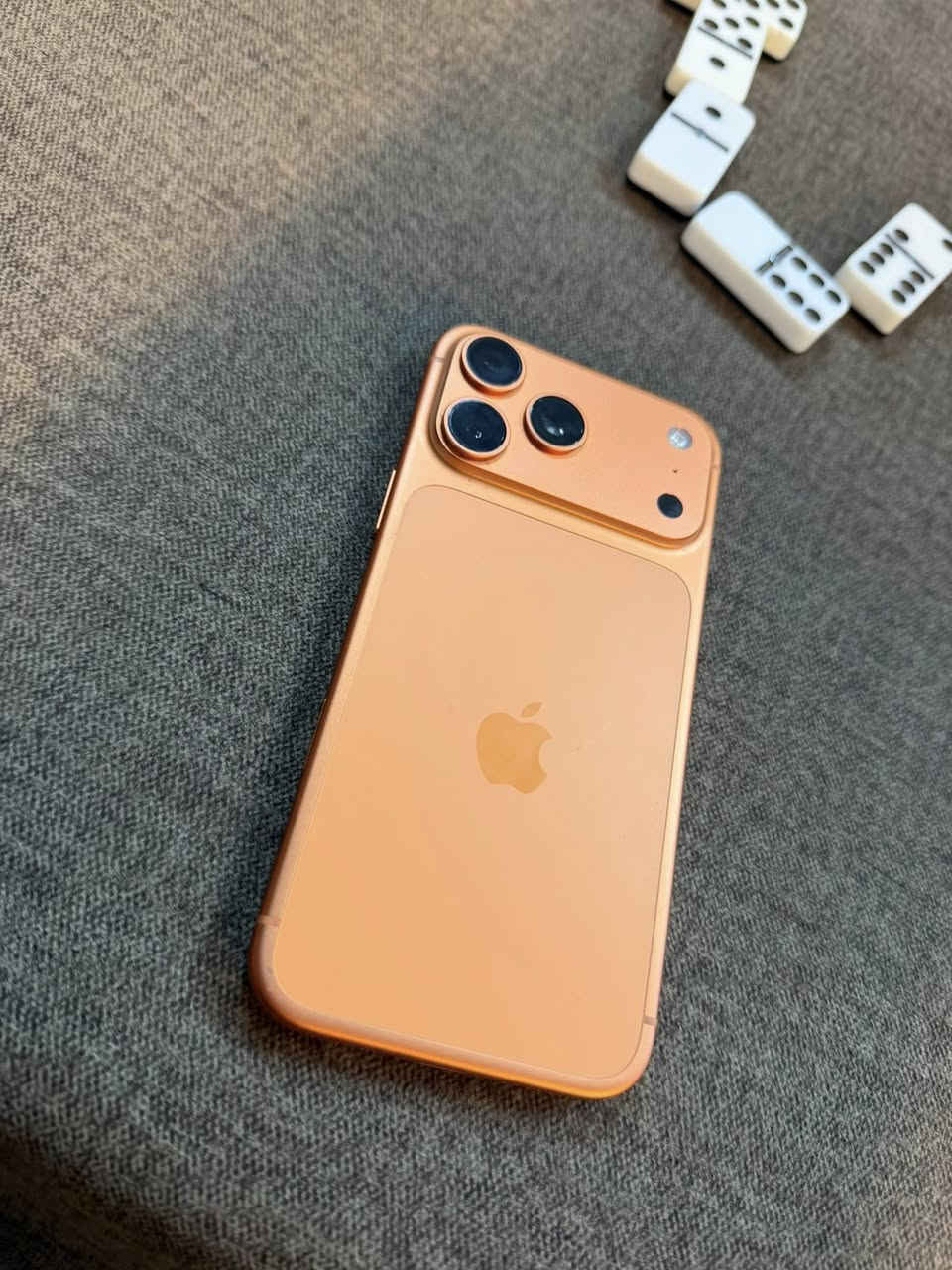 ايفون ١٧ برو ماكس
بطاريه ١٠٠ 
ذاكره ٢٥٦ 
شريحه إلكترونيه  عربي شرق اوسط مو ياباني جهاز عربي  يجي يعني ماستر 
صار بي طخه بسيطه مبينه بل صوره  
جهاز نظيف فول وشوف سعره يجي أغلى من ياباني  وكم قطعه فقط  ملحقاته كامله 
***********
مكاني بغداد المنصور الداودي
