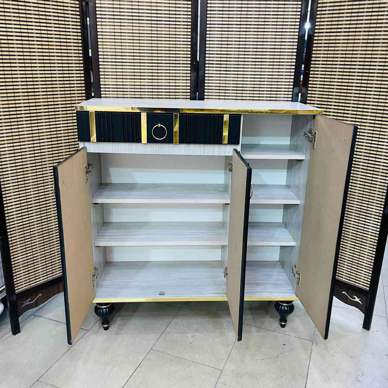 جزامة ٣ باب
موديل مودرن 
السعر ٧٥ الف فقط 
توصيل بغداد مجاني 
اطراف  ٥ 
محافظات ١٠ الاف فقط


**إذا كنت صاحب هذا الإعلان وتريد حذفه لأي سبب، رجاءا أرسل رسالة إلى الدعم الفني**