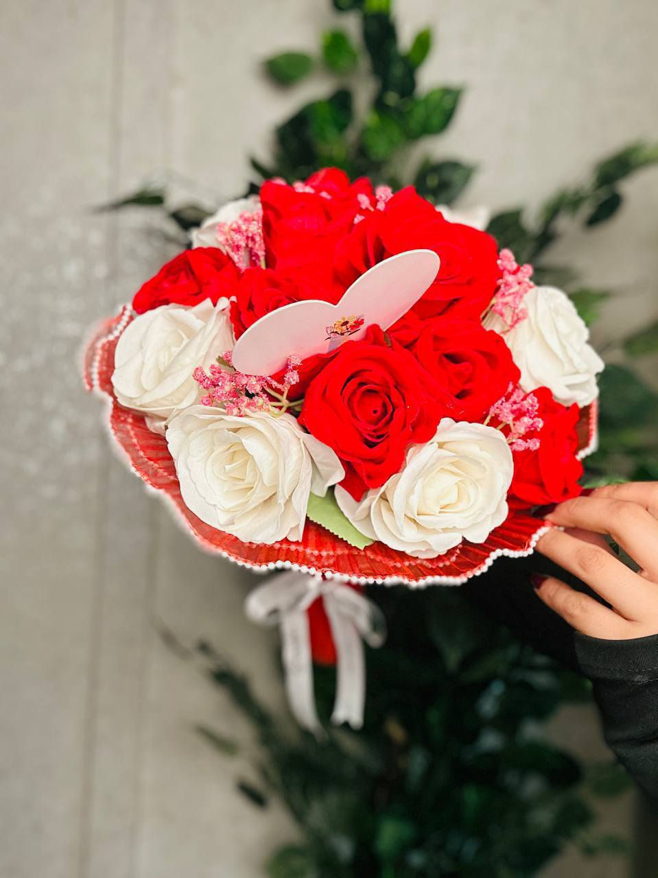 🎁 هدية بسيطة بالشكل
كبيرة بالإحساس
توصل كلمة أحبك بدون ولا حرف 💖
مناسب للحبيبة ❤️
للزوجة 👩‍❤️‍👨
أو مفاجأة تخلي القلب يبتسم من العمق ❤️
مع كارت عبر بهدية تحچي عنك 💌

سعر البوكي 22 الف بغداد, العراق


**إذا كنت صاحب هذا الإعلان وتريد حذفه لأي سبب، رجاءا أرسل رسالة إلى الدعم الفني**