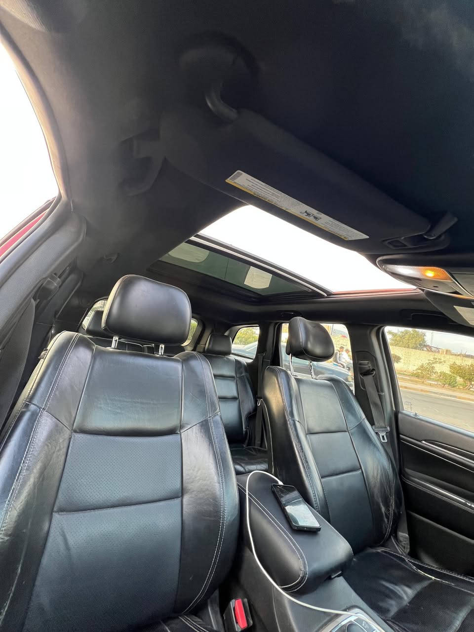 السلام عليكم 
جيب 2014 لمتد 
فول بانراما 
مكينه كير تبريد كفاله 
صدر كامل امامي خلفي جديد 
كاردنات ثنين جدد 
مشط ستيرن جديد 
رقم بغداد حولته انكليزي باسمي 
تحويل مباشر 
قبل سبوع سنويه ل 2031
السياره حادثها خلفي
وبيها كم قطع صبغ 
سعر 165 بيها مجال جدا قليل 
مكان السياره بغداد 
***********
