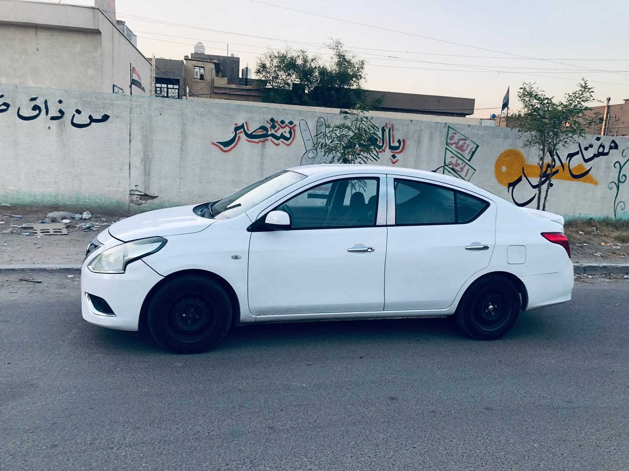 السلام عليكم
سني هندي بليته زركة موديل 19 باسمي بغداد رقم انكليزي 
كير محرك كفاله 
تبريد ثلاجة معروف
تخم تاير جديد
سياره محور غاز حكومي بيها كارت ضمان
انسى ادفانز وعطلات الفيول بم 
مكفوله من صبغ بيها بارد موضح بالصور 
السعر 104 
الشراي فقط جناي ابيع 
يتصل ع الرقم *********** بيه واتساب
