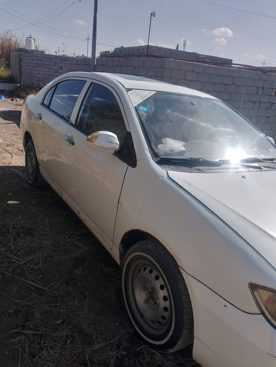 السلام عليكم سياره اليفان 620موديل 13 سياره جاهزه رقم انكليزي مكينه وكير عادي خير من  تبريد تدفئه شغاله سياره جاهز عل اخر حبايه سعر 48بيه مجال
***********
