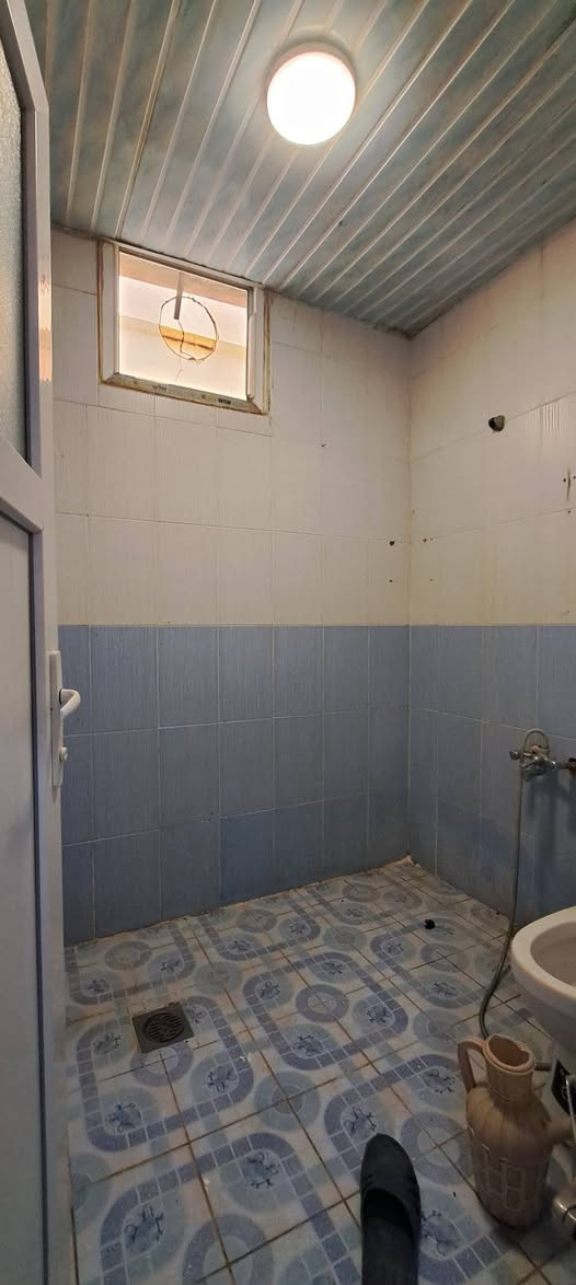 خانوبۆکرێ هه ولیر شاهان ستی لە جادەی150متری ژوری نوستن2/حمام هوڵ مطبخ دیوخان حدیقه کراج/بیت یجار فی اربیل شاهان ستی شارع150م/عرف نوم2/صحیات مطبخ صاله آستقبال یجار300الف *********** *********** واتساپ أربيل, العراق
