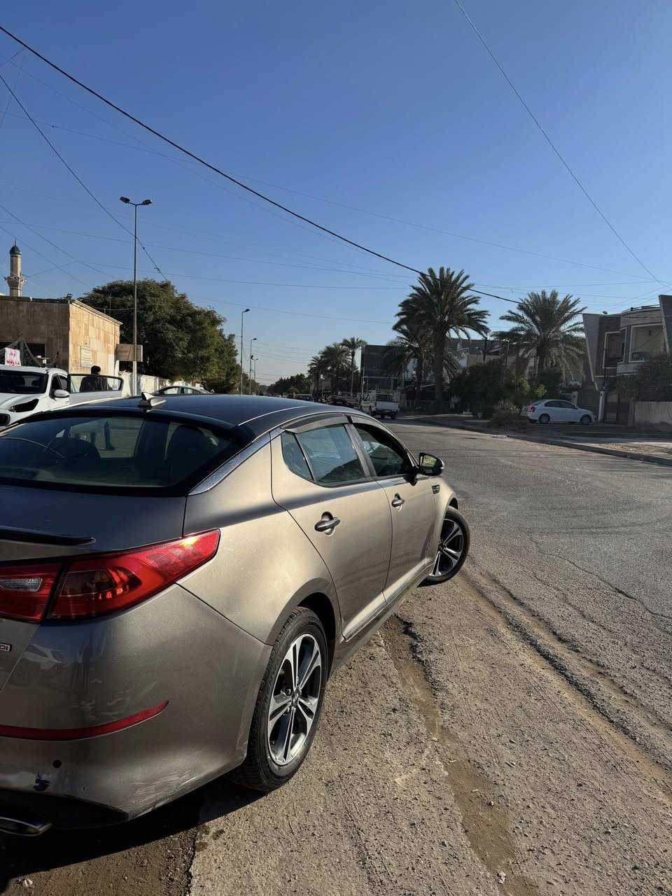 سلام عليكم كيا اوبتما ٢٠١٤ محرك ٢٤٠٠ gdi
وارد امريكي السياره مكفوله من الصبغ والحادث فقط اربع اصابع بلجاملغ بارد فقط 
مواصفات:
حساسات
كامره خلفيه
ترحيب عند الصعود
اشاير بل مري
ماشيه ٨٨ الف 
السعر ١٢٠ ورقه 
مكاني الغزاليه 
الرقم ***********
