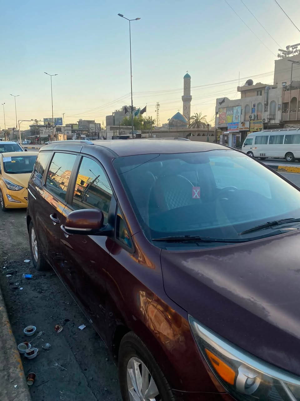 السلام عليكم
كيا سيدونا موديل ٢٠١٥ LX

محرك ٣٣٠٠ v6

رقم بغداد 

داخله للعراق كلين وبالعراق بيها باردين بالجاملغ الامامي بدون دواخل

تبريد ٣ قطع ثلج 

ماشيه 138 ميل

بنيد وقماره بيهن چراد وبيها ملاحظات بسيطه بالگشر 

السعر ١٥٥ وبي مجال 

العنوان بغداد 

للاستفسار ***********
