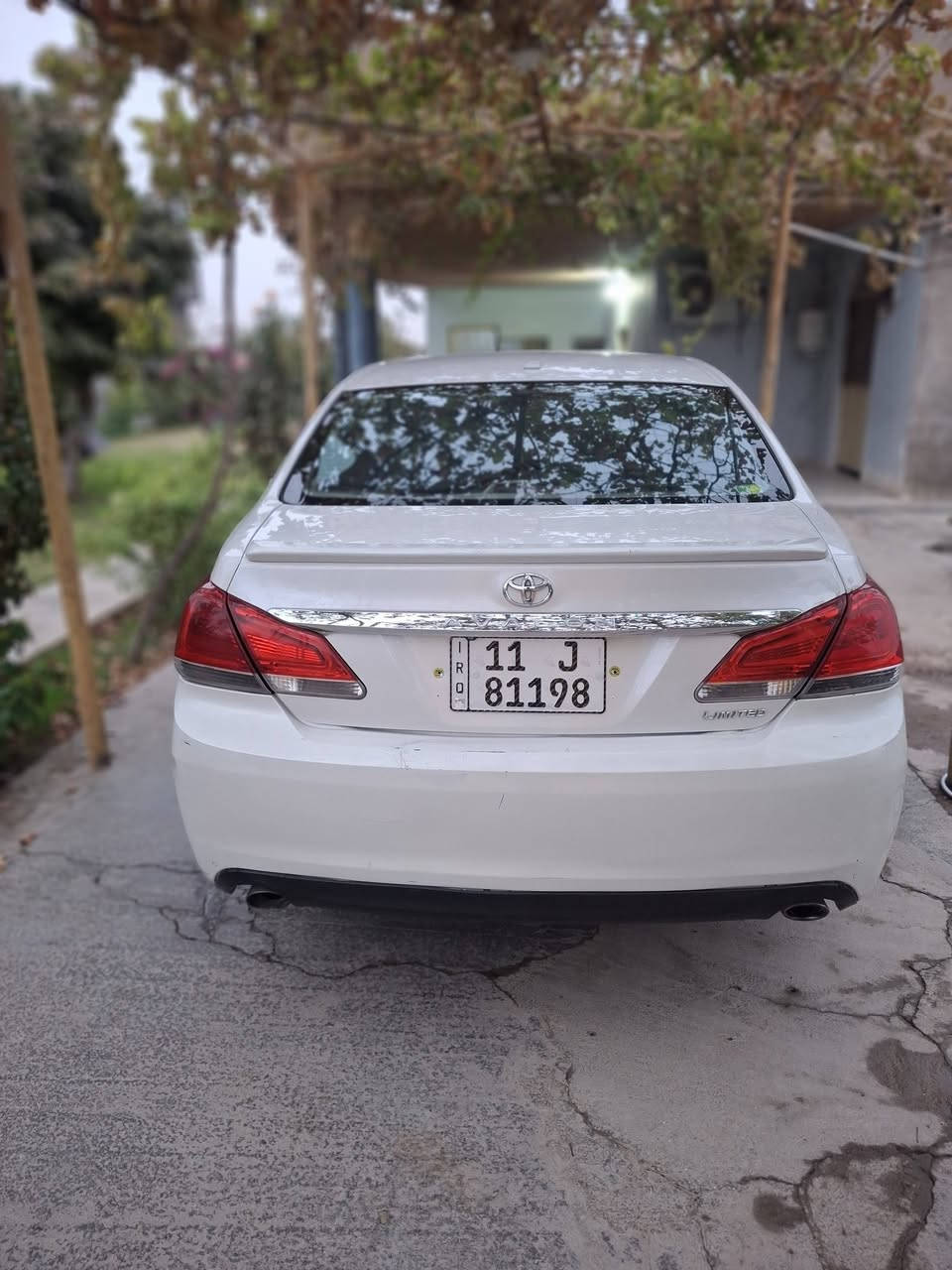 افلون ٢٠١١ خليجي فول مواصفات بيها ٣ قطع صبغ اثر شخط بدون دواخل ايربكات كلها سليمه بابين وجاملق سعر ١٦٥ وبيها مجال للشراي ***********
